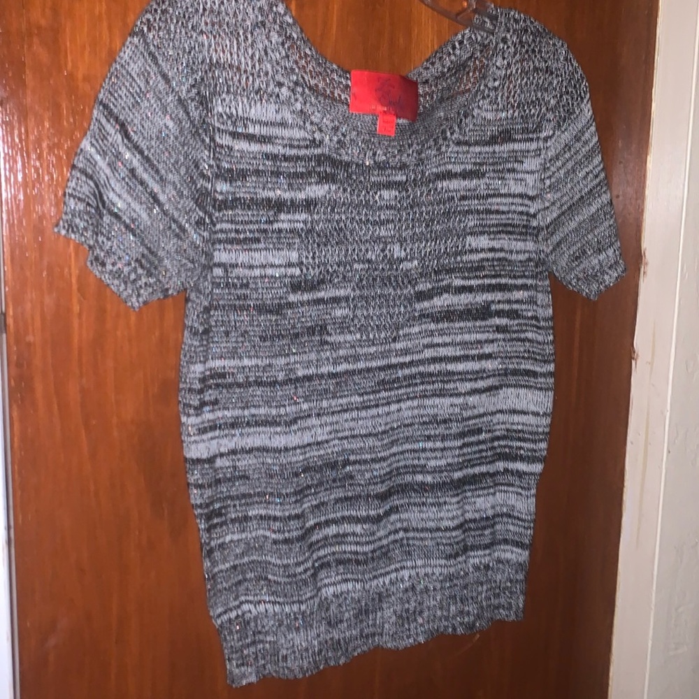 Le Spoke by Zac Rosen Short sleeve sweater blouse